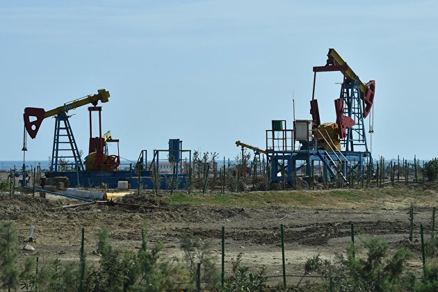 Нефть дорожает на росте спроса, в том числе из-за дорогого газа